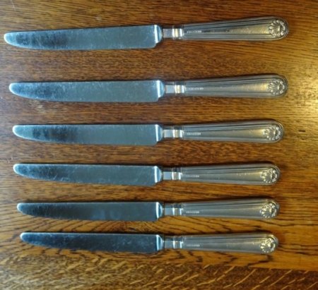 Thread and shell tableknives